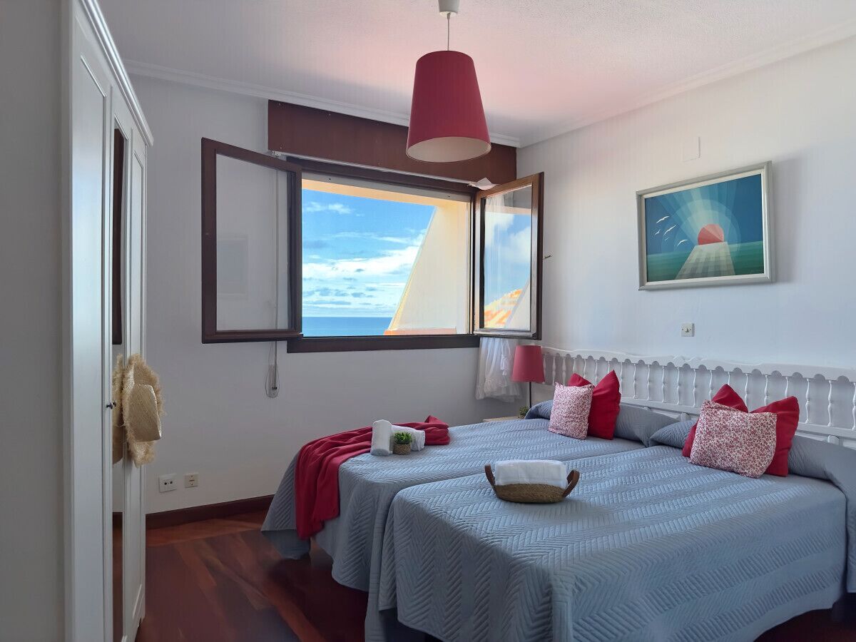 1 bedroom, iron/ironing board, bed sheets