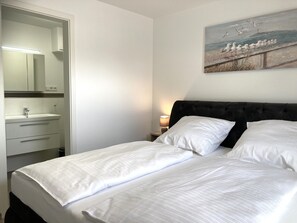 3 bedrooms, travel cot, free WiFi - "coralie - Koralle" im Haus Meeresjuwel! (Dahme)