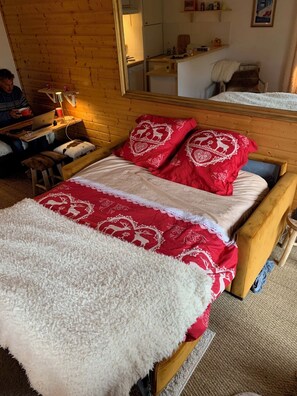 2 bedrooms