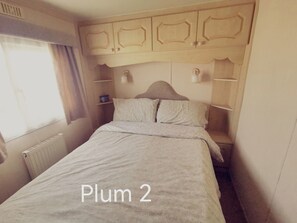 Chalet | 3 bedrooms, iron/ironing board, free WiFi, bed sheets - Plum 2 Coral Beach Ingoldmells 3 bed 6 Berth (Skegness)
