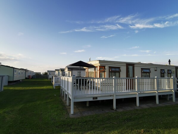 Chalet | Exterior - Plum 2 Coral Beach Ingoldmells 3 bed 6 Berth (Skegness)