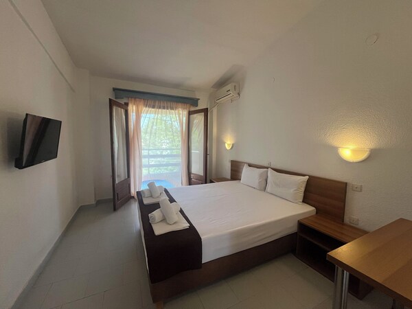 Sirtaki Apartments - Halkidiki