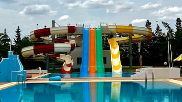 Alberca al aire libre por temporada