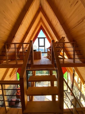 Basic-Suite, Terrasse, Bergblick | 1 Schlafzimmer, kostenloses WLAN