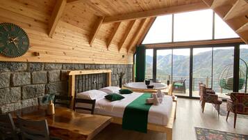 Basic-Bungalow, Terrasse, Bergblick | Wohnbereich
