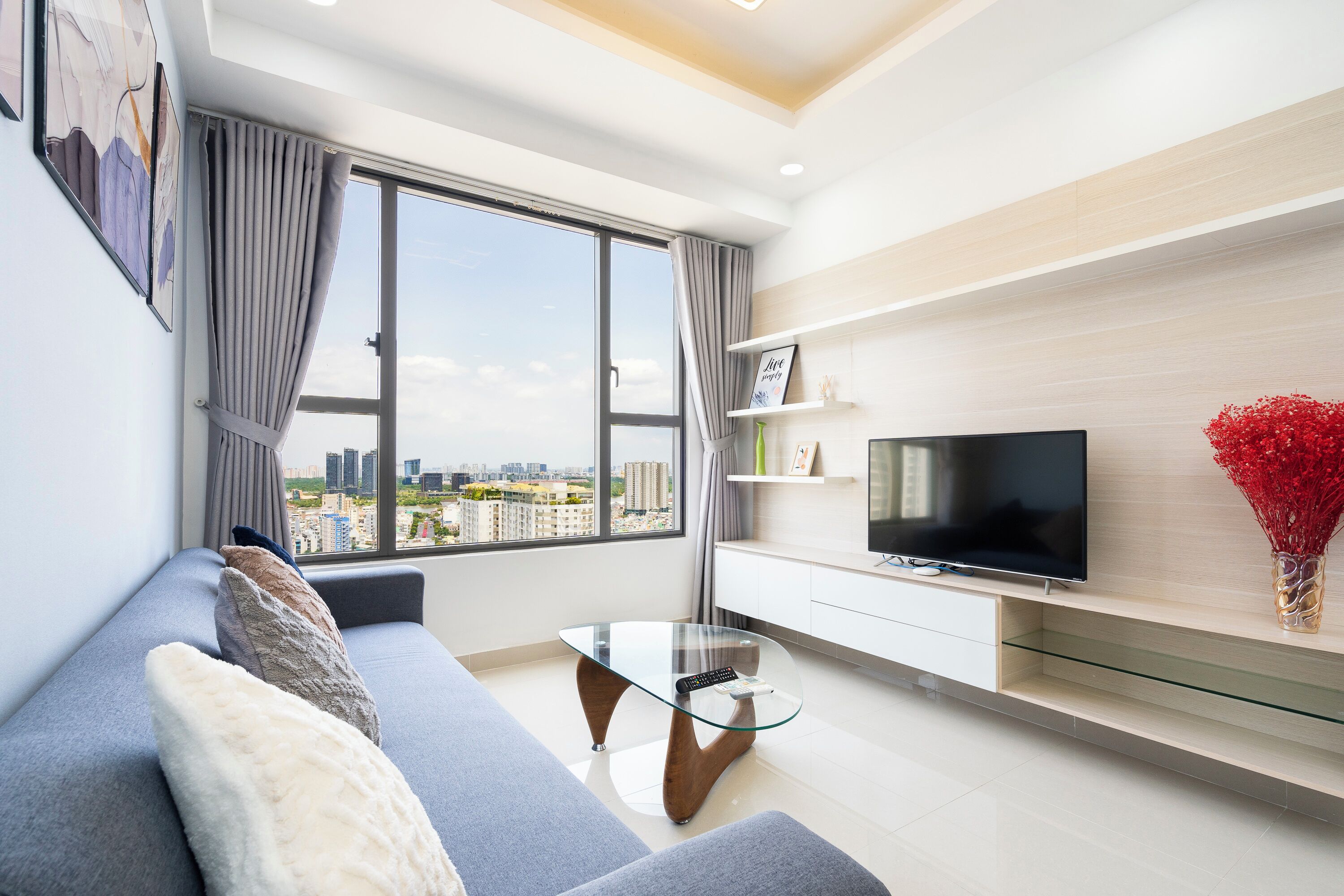 Perhehuoneisto, jokinäköala | Oleskelualue | Taulutelevisio, Netflix, suoratoistopalvelut