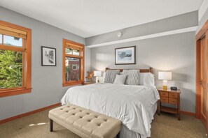 2 bedrooms, iron/ironing board, travel cot, free WiFi - Gondola Grove | Capitol Peak Lodge #3310 | 2B/2B (Snowmass Village)