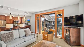 Smart TV, fireplace, DVD player