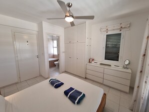 House | 1 bedroom, iron/ironing board, free WiFi, bed sheets - Cyprus Townhouse/ Queen Bed/ Pool/ Patio/air/freep (Polis)