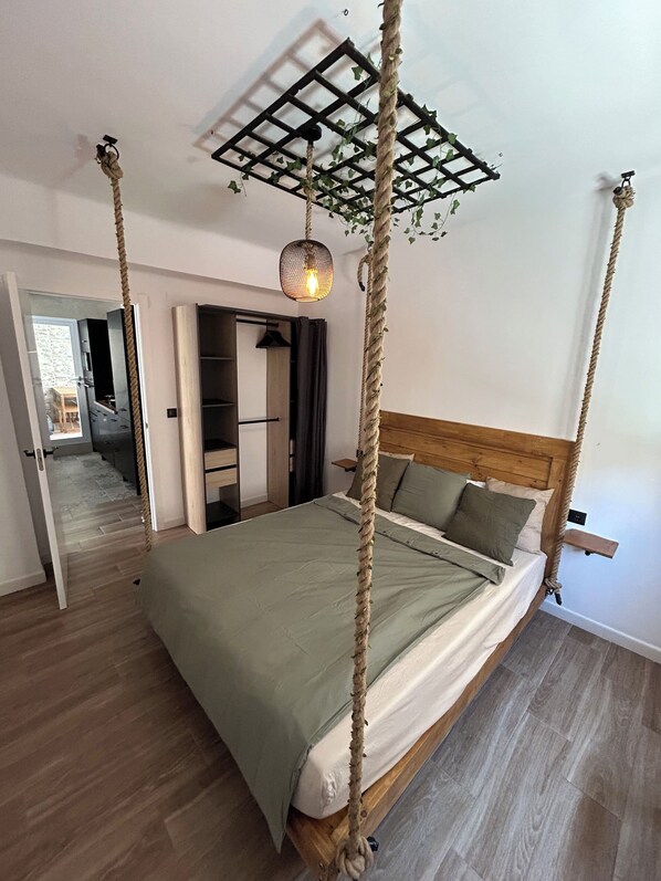 3 bedrooms, WiFi, bed sheets