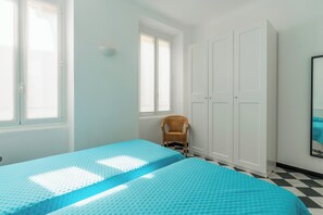 2 bedrooms, iron/ironing board, WiFi - Wonderful Four-room apartment 20 mt from the sea (Alassio)