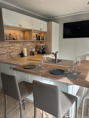 Kühlschrank, Ofen, Herdplatte, Geschirrspüler