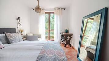 2 Schlafzimmer, Schreibtisch, BĂŒgeleisen/BĂŒgelbrett, WLAN