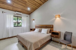 3 chambres, bureau, fer et planche à repasser, Wi-Fi