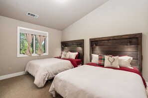 3 bedrooms, free WiFi, bed sheets