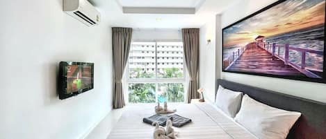 1 bedroom, iron/ironing board, internet, bed sheets