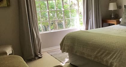 Fully Furnished 3 Bedroom House In in Pentagon Park Bloemfontein