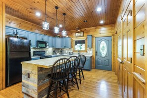 Fridge, microwave, oven, stovetop - Family Fun Cabin | Hot Tub, Fire Pit & Game Room (Sevierville)