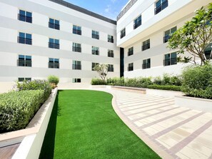 Property grounds - HOMEY ONE BEDROOM UNIT IN JVC (Dubai)