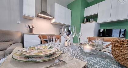 Cozy Independent House in Iwuy: Modern Amenities, WIFI, Parking, Terrace, Near Attractions