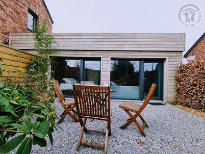 Gîte cosy avec piscine, spa et sauna à Beaurepaire-sur-Sambre, idéal pour découvrir l'Avesnois