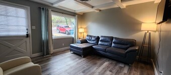 Charming 3-bedroom house with AC and WiFi in amazing Fointain City