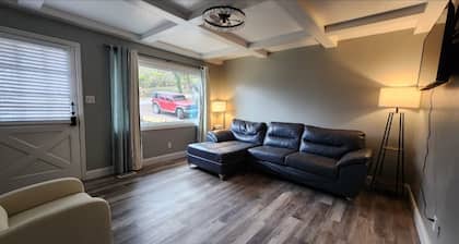 Charming 3-bedroom house with AC and WiFi in amazing Fointain City