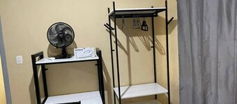 Central house great location close to shopping 1