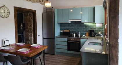 El Pajar, rustic apt. & gardens with sheep & hens