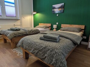 2 chambres, bureau, Wi-Fi gratuit, draps fournis