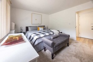 1 chambre, fer et planche à repasser, Wi-Fi gratuit, draps fournis