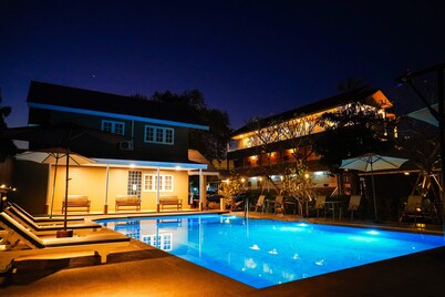 Luna Hut Resort Hua Hin