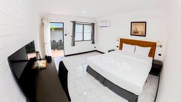 Signature-Zimmer, 1 King-Bett, Balkon | Hochwertige Bettwaren, Daunenbettdecken, Select-Comfort-Betten