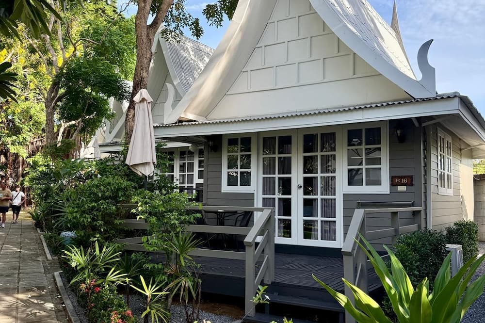 Luna Hut Resort Hua Hin
