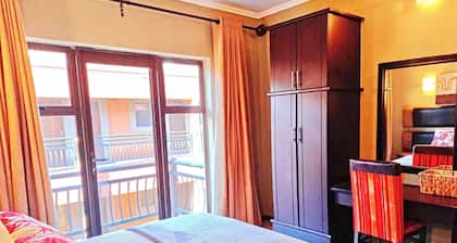 Best Overnight With Free Wifi Modern and Private
