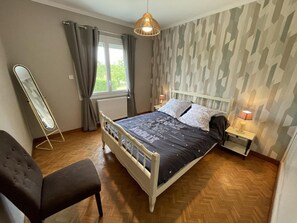 Room - Spacieuse maison près des Châteaux de la Loire avec jardin clos, jeux pour enfants et visites de vignobles (Cheverny)