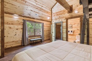 6 室のベッドルーム、アイロン / アイロン台、WiFi (無料)、ベッドシーツ