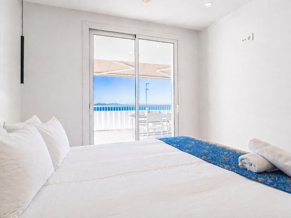 1 bedroom, iron/ironing board, free WiFi