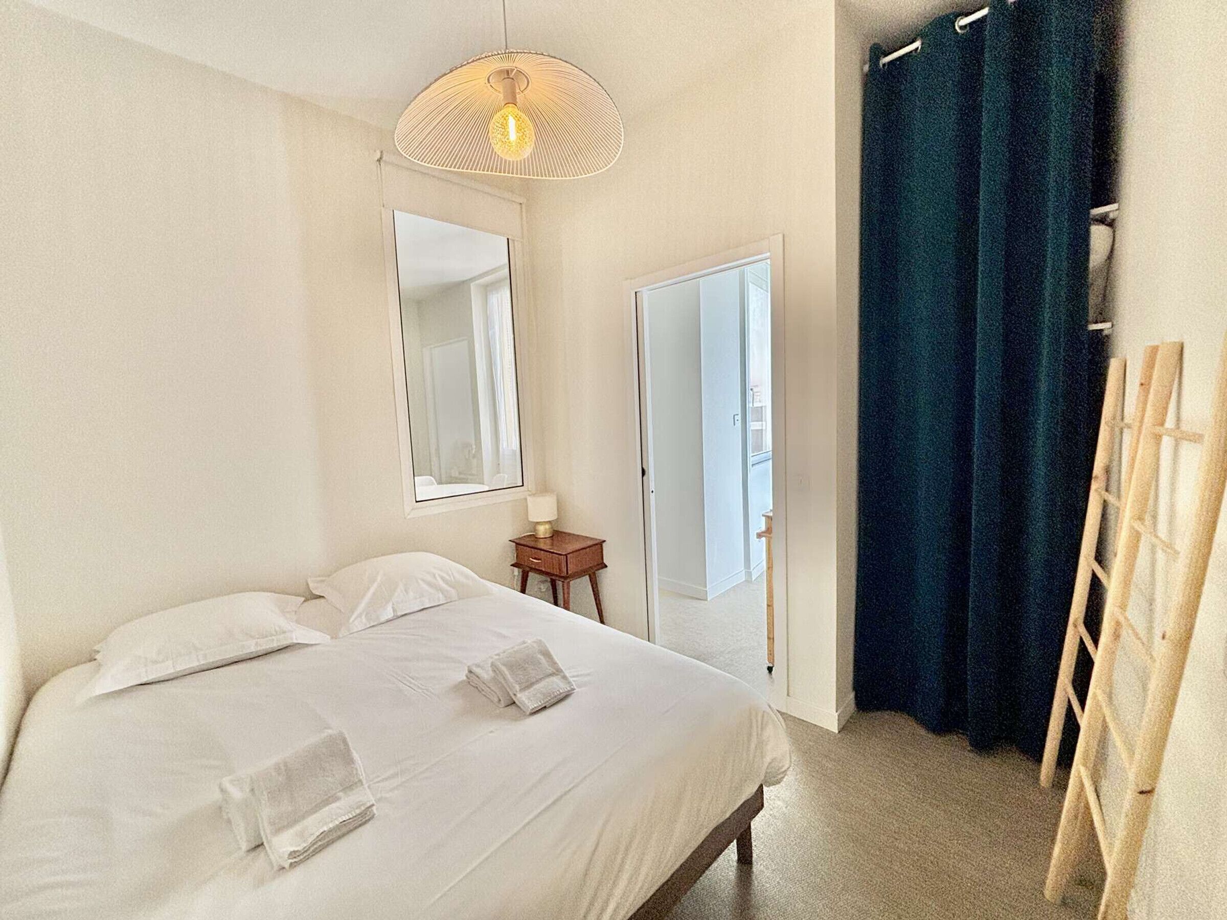 Accès au Wi-Fi (inclus), literie fournie