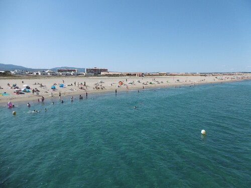 Klimatisiertes T3-Ferienhaus, 6 Personen, am Meer, Strandzugang, privater Parkplatz