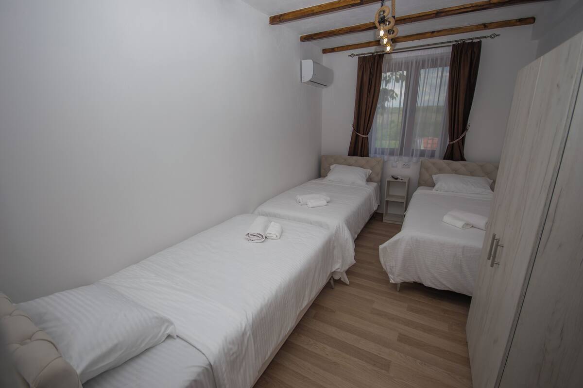 Comfort-rum - utsikt mot bergen | 3 sovrum, gratis wi-fi och sängkläder