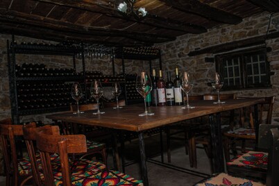 Arabeska Family Winery & Apartments