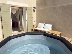 Bain à remous privé