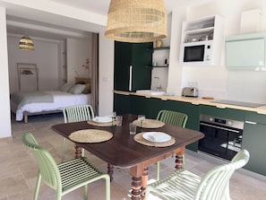 The green Suite, with private garden | Private kitchen