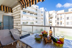 Outdoor dining - Royal Luxembourg AP4397 By Riviera Holiday Homes (Niza)