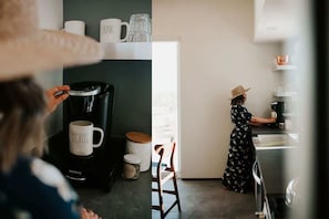 Køleskab, mikrobølgeovn, ovn, kogeplade