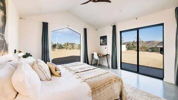 4 bedrooms, iron/ironing board, travel cot, WiFi