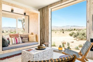 Fernseher, Kamin, Arbeitsbereiche