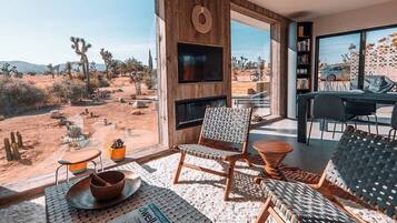 TV, fireplace, offices