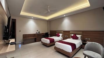 1 bedroom, in-room safe, iron/ironing board, free WiFi
